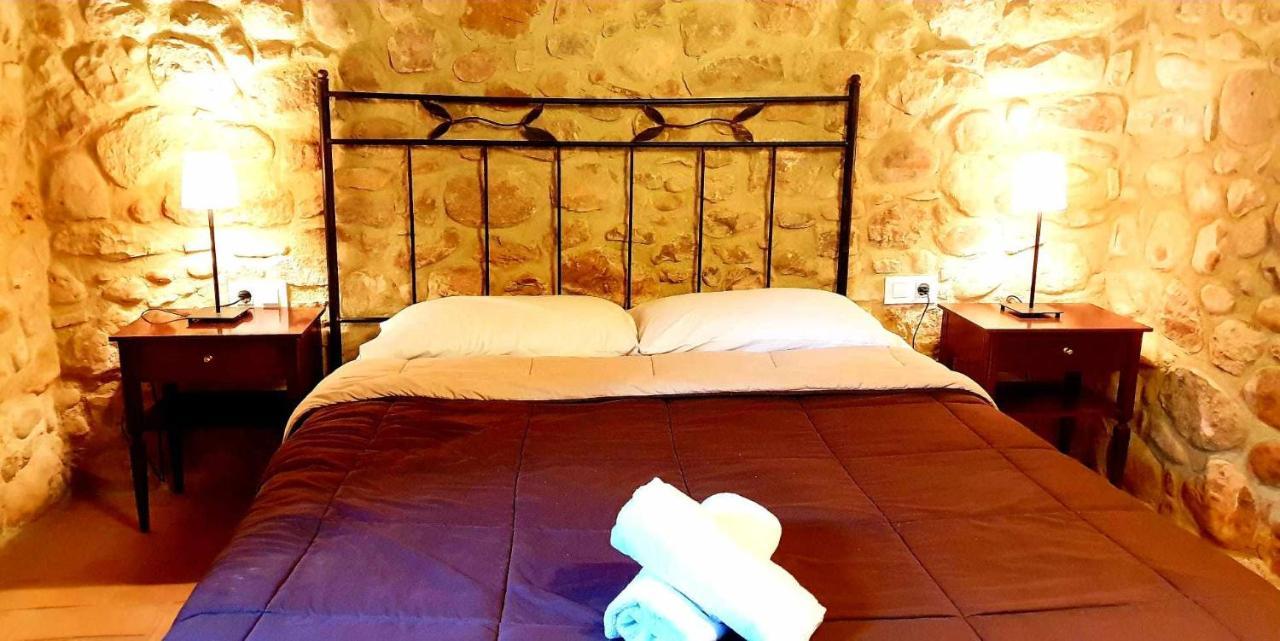 Masia Para Grupos Con Piscina Privada28 Pax Cabanelles Buitenkant foto