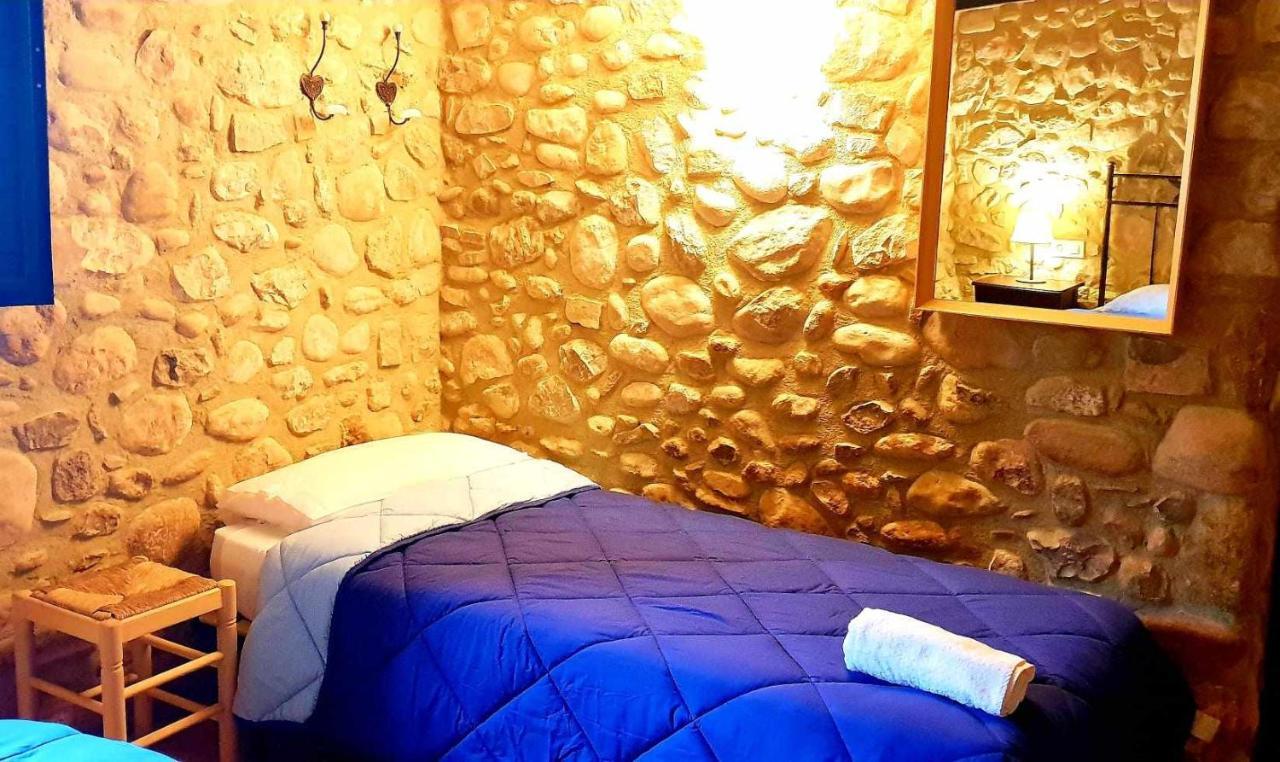 Masia Para Grupos Con Piscina Privada28 Pax Cabanelles Buitenkant foto